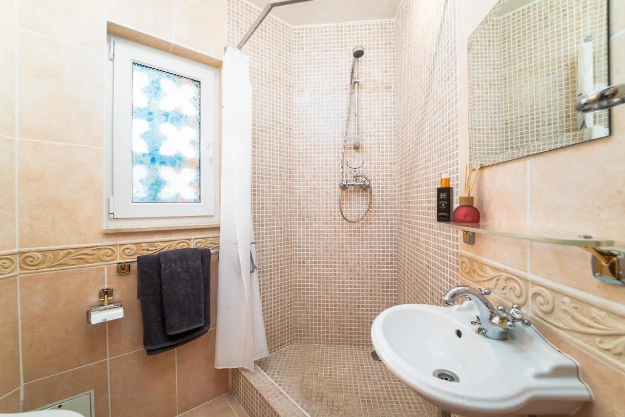 Azahara 1 3A Casa Concha Great Location And Nice View Located In The Popular Aloha Apartment Marbella
