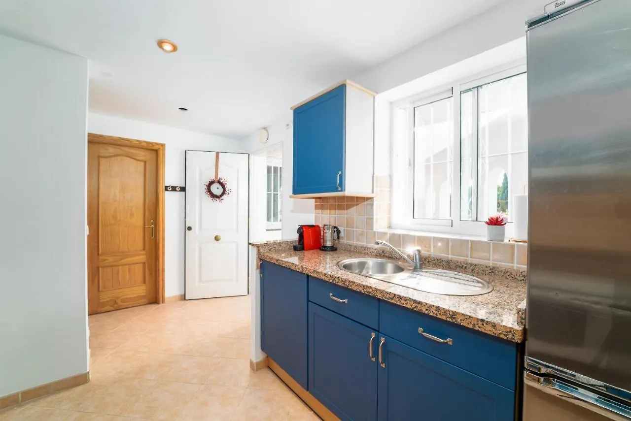 Апартаменты Azahara 1 3A Casa Concha Great Location And Nice View Located In The Popular Aloha Марбелья Испания